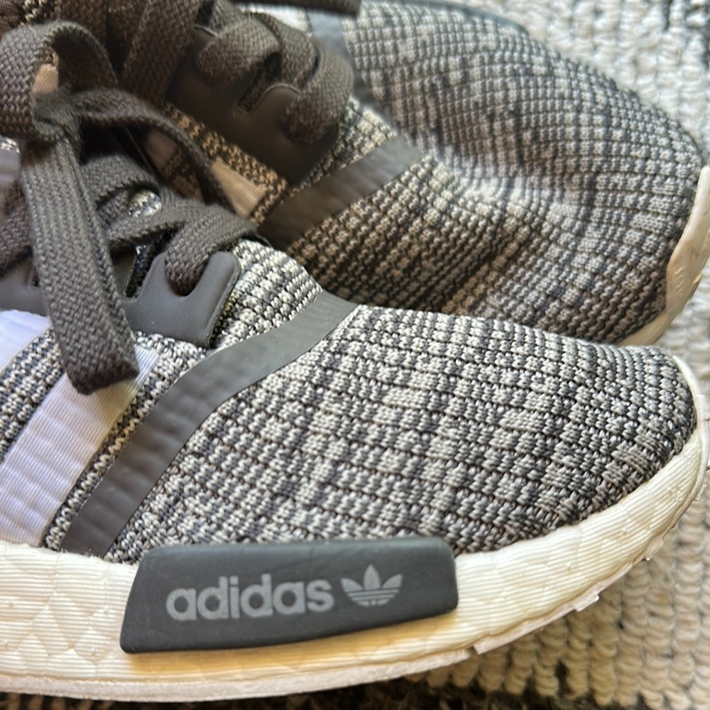 adidas White and Gray Athletic Shoes for Performance - Picture 5 of 8